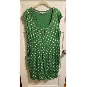 Boden Casual Weekend Polka Dot Dress in Green